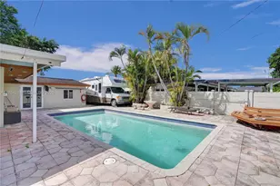 7825 NW 174th St, Hialeah, FL 33015 - Photo 21