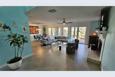 3851 NW 7th Pl, Deerfield Beach, FL 33442 - Photo 11