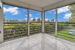 9370 SW 8th St, Boca Raton, FL 33428 - Photo 3