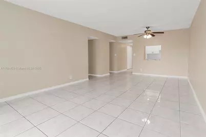 9370 SW 8th St #322, Boca Raton, FL 33428 - Photo 5