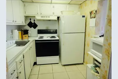 130 Camden #F, West Palm Beach, FL 33417 - Photo 5