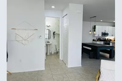 616 NE 193rd St, Miami, FL 33179 - Photo 15