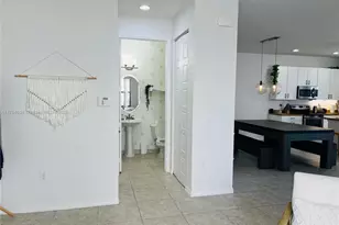 616 NE 193rd St, Miami, FL 33179 - Photo 15