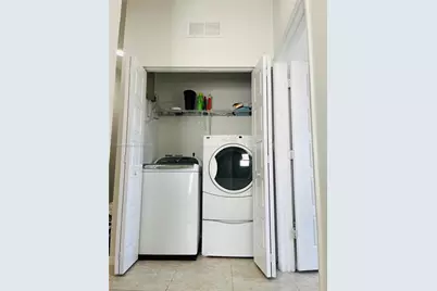 616 NE 193rd St, Miami, FL 33179 - Photo 31