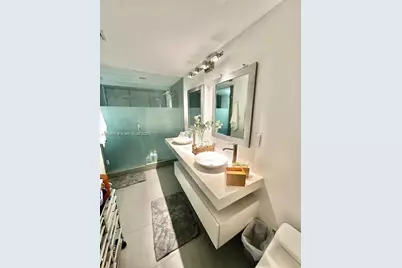 92 SW 3rd St #1410, Miami, FL 33130 - Photo 7