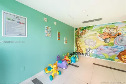 92 SW 3rd St #1410, Miami, FL 33130 - Photo 33
