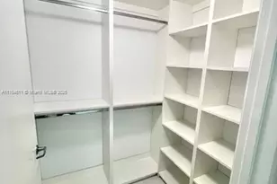 92 SW 3rd St, Miami, FL 33130 - Photo 9