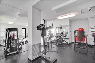 5555 Collins Ave, Miami Beach, FL 33140 - Photo 19