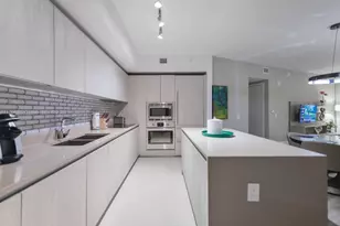 4111 S Ocean Dr, Hollywood, FL 33019 - Photo 19