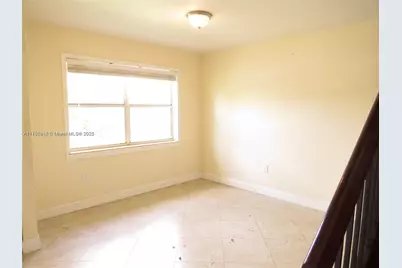 216 Lakeside Cir, Sunrise, FL 33326 - Photo 3