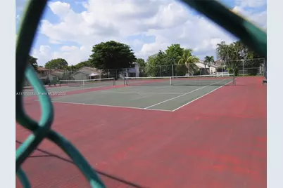 216 Lakeside Cir, Sunrise, FL 33326 - Photo 19