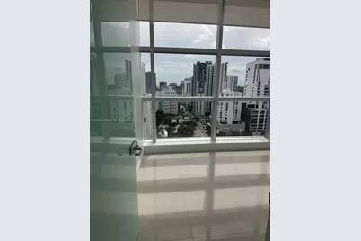 175 SW 7th St #1812, Miami, FL 33130 - Photo 11