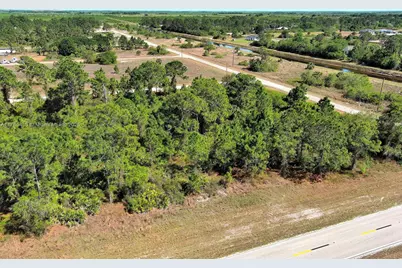 655 Columbus Blvd, Lehigh Acres, FL 33974 - Photo 1