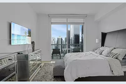 55 SE 6th St #4110, Miami, FL 33131 - Photo 9