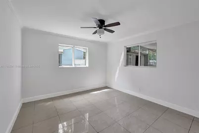 924 N 30th Rd, Hollywood, FL 33021 - Photo 17