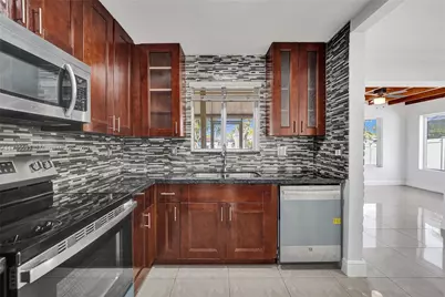 924 N 30th Rd, Hollywood, FL 33021 - Photo 5