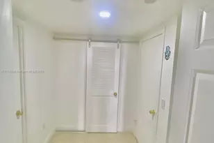 9801 Collins Ave, Bal Harbour, FL 33154 - Photo 17