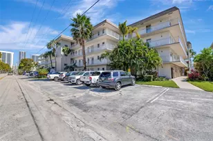 2200 Diana Dr, Hallandale Beach, FL 33009 - Photo 3