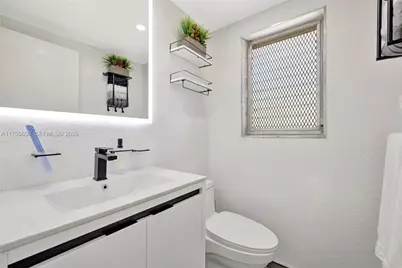 2200 Diana Dr #310, Hallandale Beach, FL 33009 - Photo 17