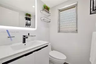 2200 Diana Dr, Hallandale Beach, FL 33009 - Photo 17