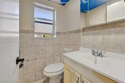 2200 Diana Dr #111, Hallandale Beach, FL 33009 - Photo 13