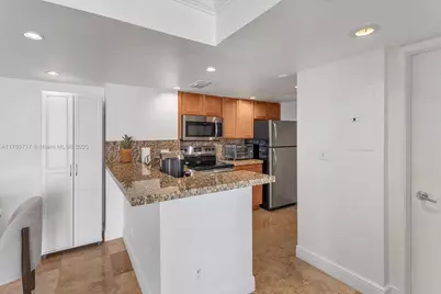 770 Claughton Island Dr #1614, Miami, FL 33131 - Photo 11