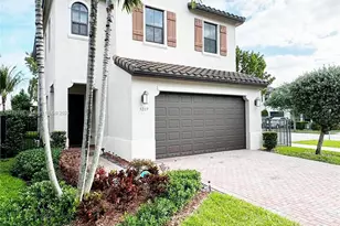 3209 W 98th Pl, Hialeah, FL 33018 - Photo 3