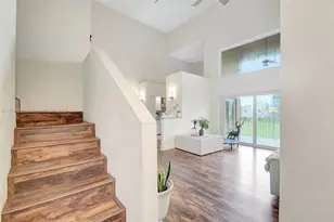 16339 Malibu Dr, Weston, FL 33326 - Photo 9