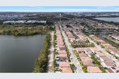 9910 NW 86th Ter, Doral, FL 33178 - Photo 41