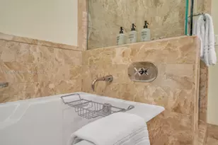 1435 Brickell Ave, Miami, FL 33131 - Photo 23