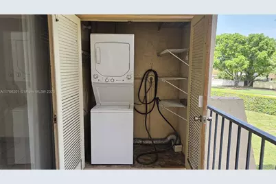 13715 Kendale Lakes Cir #A-201, Miami, FL 33183 - Photo 3