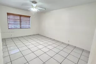 13715 Kendale Lakes Cir, Miami, FL 33183 - Photo 19