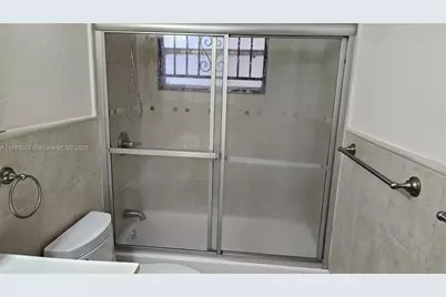 13715 Kendale Lakes Cir #A-201, Miami, FL 33183 - Photo 11