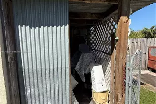 3221 SW 47th Ave, West Park, FL 33023 - Photo 31