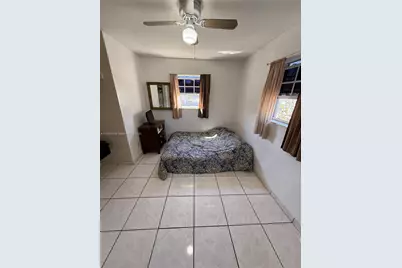 3221 SW 47th Ave, West Park, FL 33023 - Photo 9