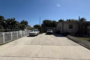 3221 SW 47th Ave, West Park, FL 33023 - Photo 33