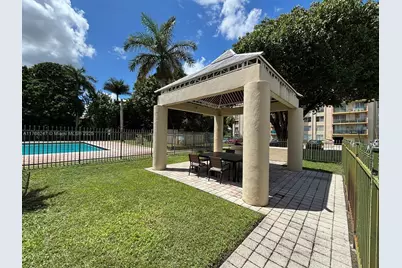 9350 Fontainebleau Blvd #312, Miami, FL 33172 - Photo 5
