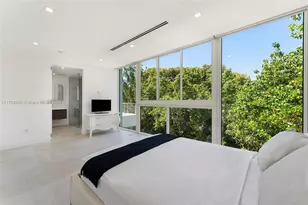 1250 N Venetian Way, Miami, FL 33139 - Photo 37