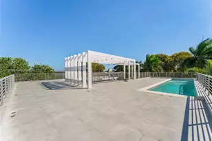 1250 N Venetian Way, Miami, FL 33139 - Photo 11