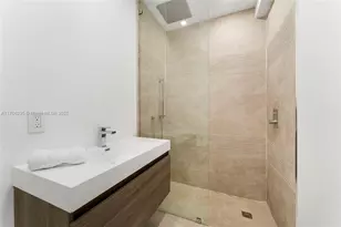 1250 N Venetian Way, Miami, FL 33139 - Photo 41