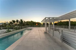 1250 N Venetian Way, Miami, FL 33139 - Photo 9