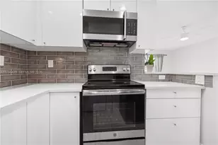 3040 NE 16th Ave, Oakland Park, FL 33334 - Photo 15