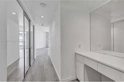 16425 Collins Ave #2715, Sunny Isles Beach, FL 33160 - Photo 19