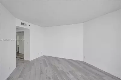 16425 Collins Ave #2715, Sunny Isles Beach, FL 33160 - Photo 17