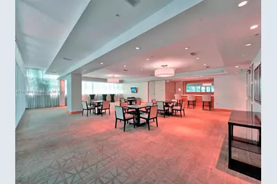 218 SE 14th St #1203, Miami, FL 33131 - Photo 17