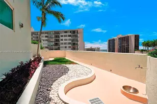 218 SE 14th St, Miami, FL 33131 - Photo 21