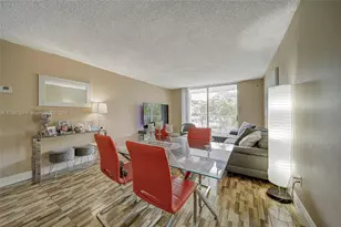 494 NW 165th St Rd, Miami, FL 33169 - Photo 3
