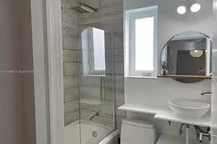 727 14th Pl, Miami Beach, FL 33139 - Photo 7