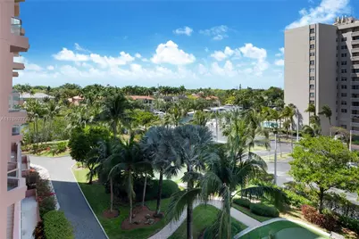 60 Edgewater Dr #5E, Coral Gables, FL 33133 - Photo 7