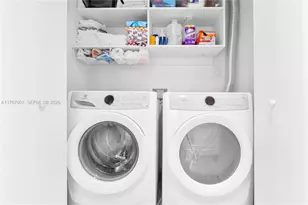 16385 Biscayne Blvd, North Miami Beach, FL 33160 - Photo 19